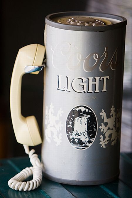 1250050272_unusual_vintage_phones_09.jpg