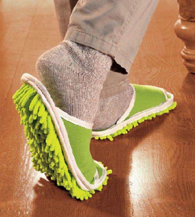 funny-house-slippers_02.jpg