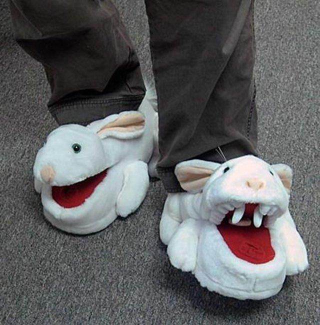 funny-house-slippers_07.jpg