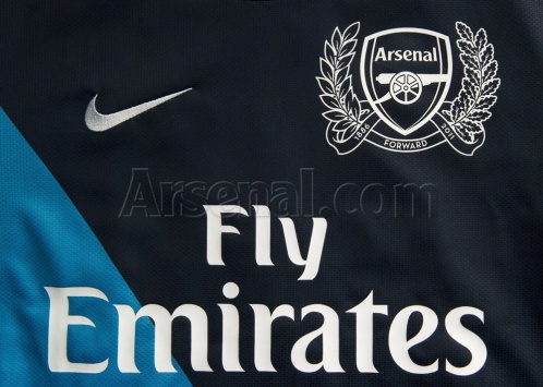 gun__1309172655_125awayshirt03.jpg