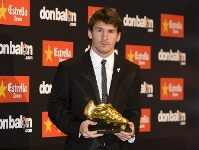20100930botadeoromessi0.jpg