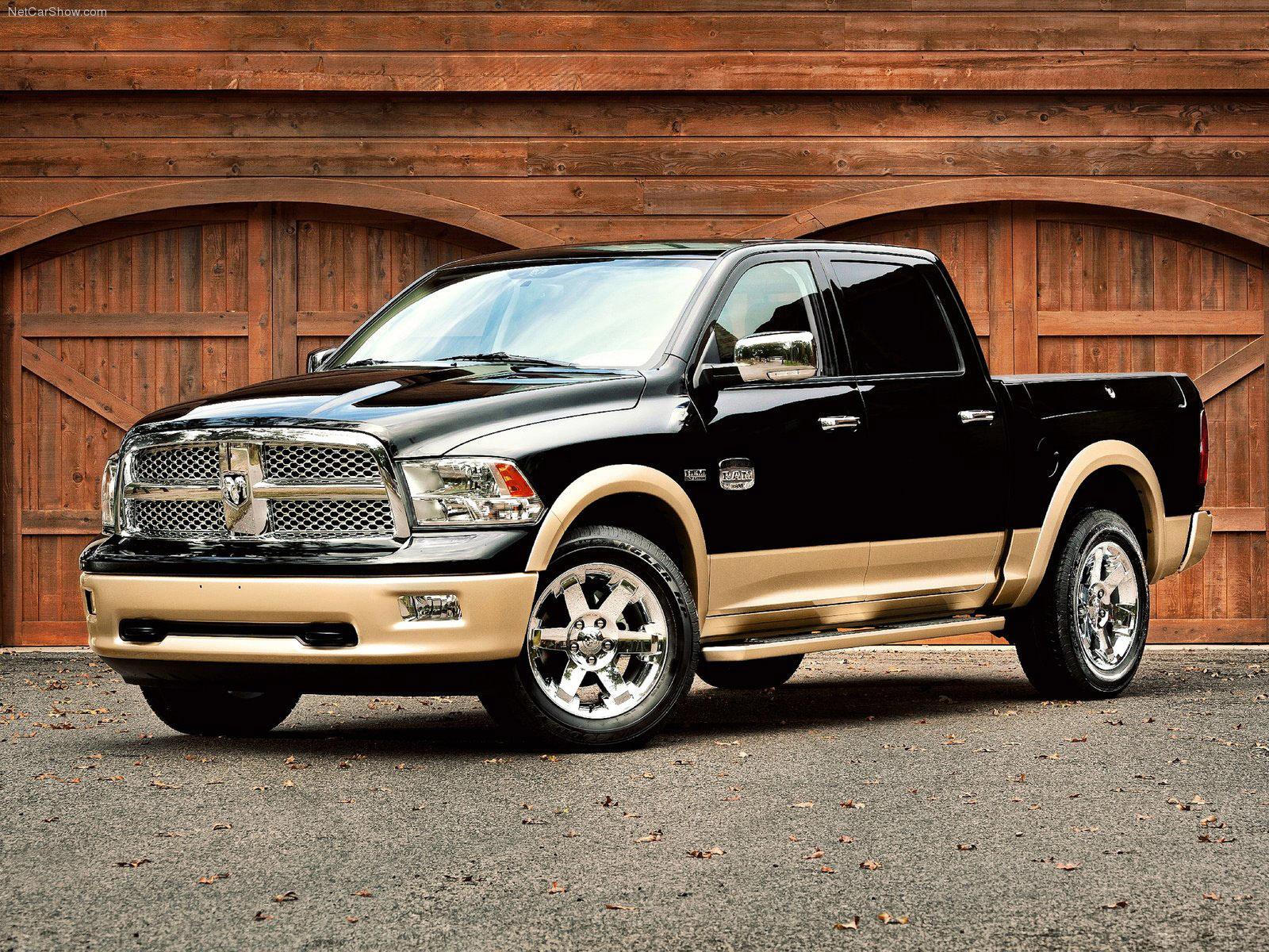 Dodge_Ram_Laramie_Longhorn_pic_78861.jpg