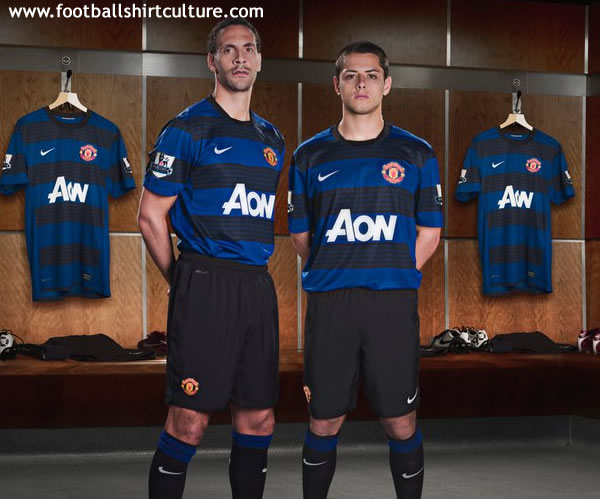 manchester-united-11-12-nike-away-football-shirt-c.jpg