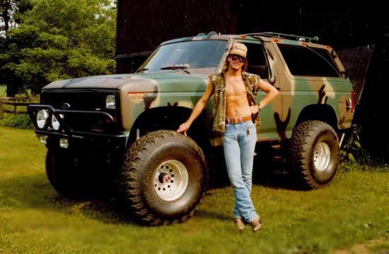 news_ford_bronco_tednugent_s800x600.jpg