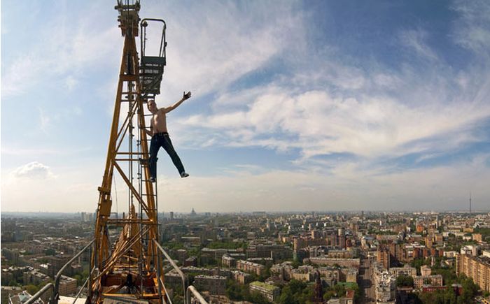 extreme_urban_climbing_in_russia_09.jpg