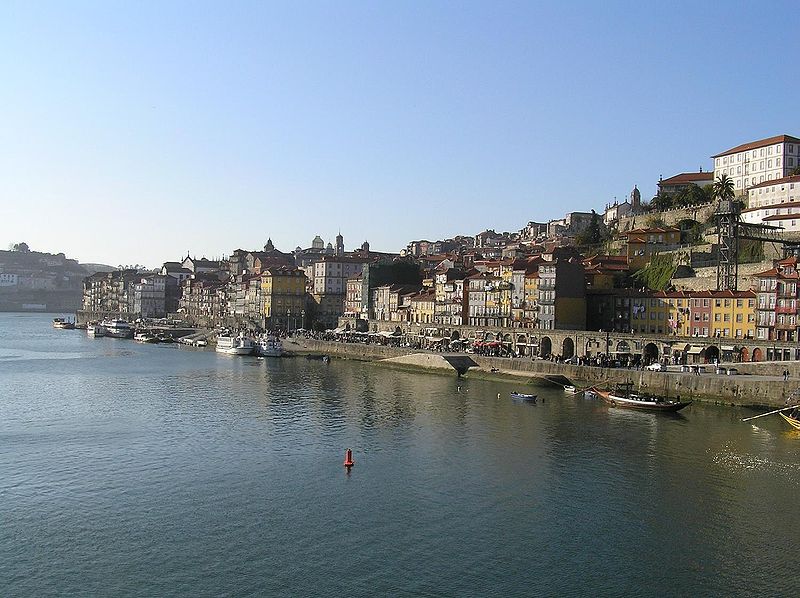 800px-Ribeira_do_Porto.jpg