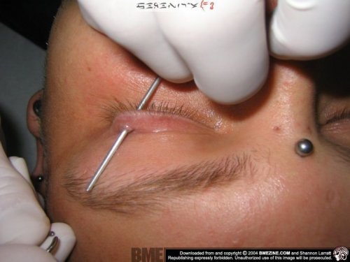 eyelid-pircing-17.jpg