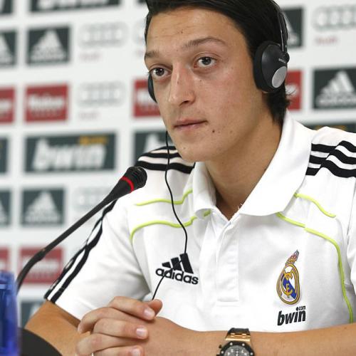20110310-mesut-ozil.jpg