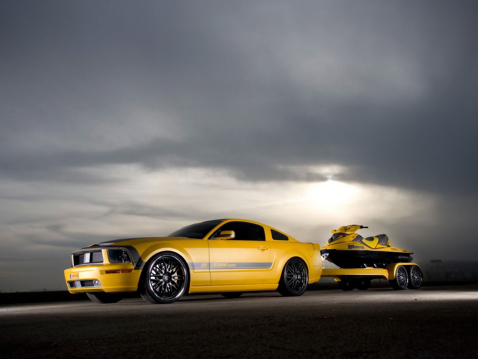 Auto_Ford_Others_Ford_Parotech_Cesam_Ford_Mustang_with_trailor_020848_.jpg