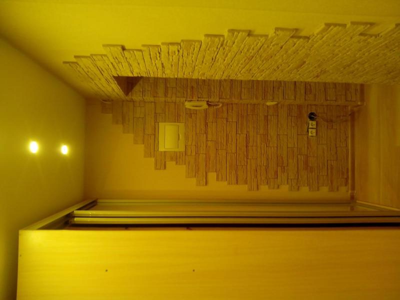 post-65775-0-74201000-1427605850_thumb.j