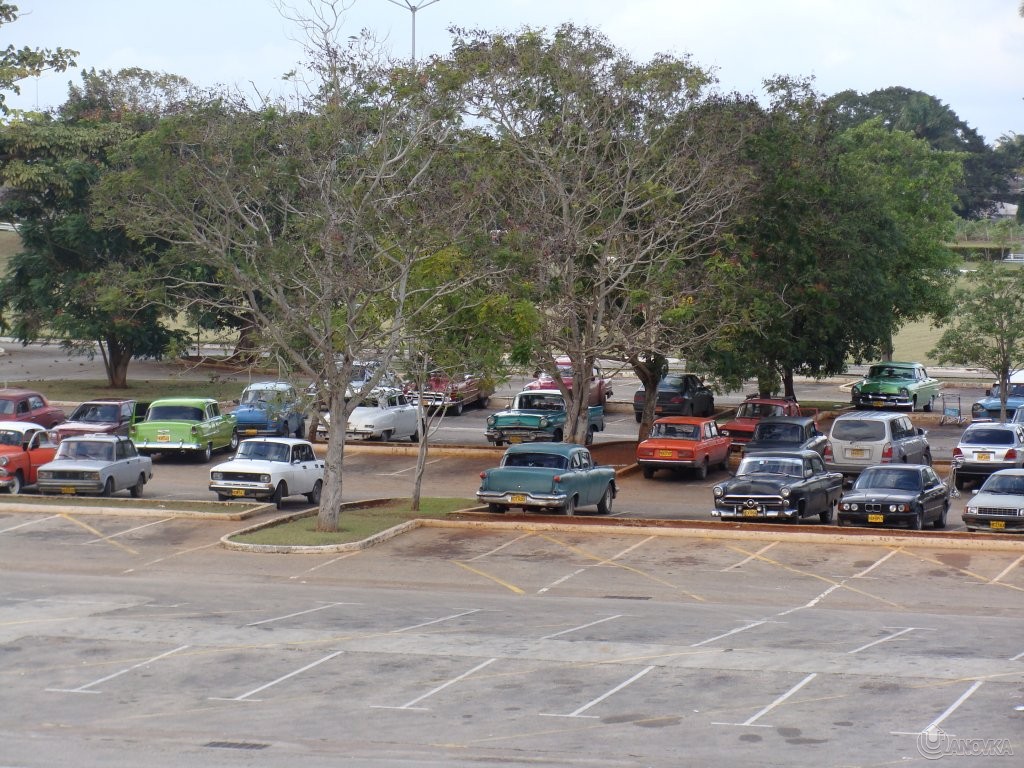 old_cars_Havana.jpg