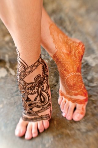Caption____22Mehndi_tatto_by_artist_Rachel_Goldman_22___photography_by_David_Rafie_thumb.jpg